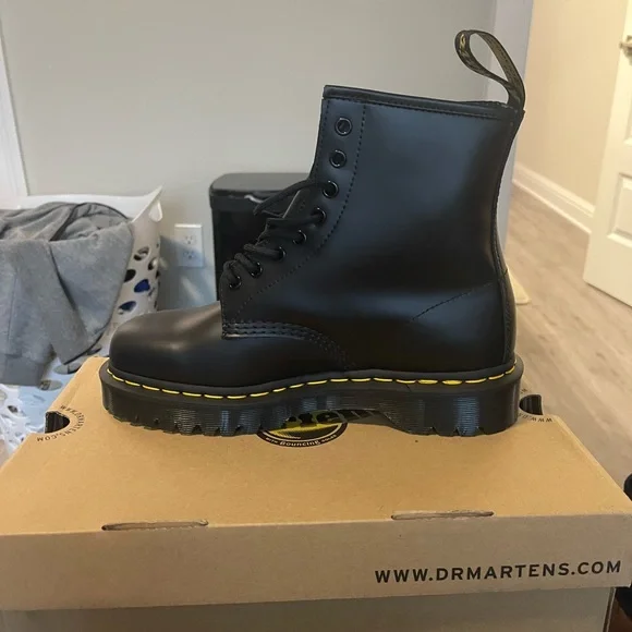Dr. Martens 1460 Bex Black Boots Box Dr. Martens 1460 Bex Smooth Leather Platform Boots Black  main image 2